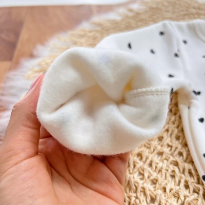 Conj. Casaco de Moletom Laço com Corações e Calça Legging - Off White e Preto